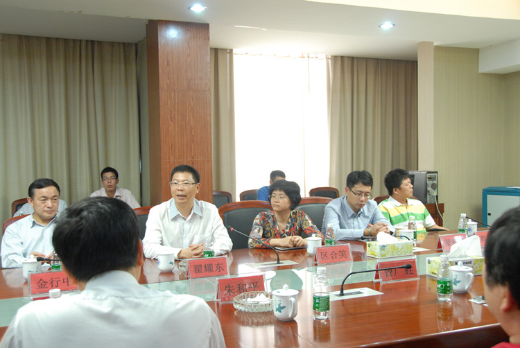 桥头镇翟耀东镇长在座谈会上发表重要讲话