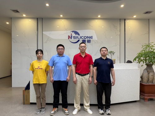 协会秘书处走访东莞市南炬高分子材料有限公司
